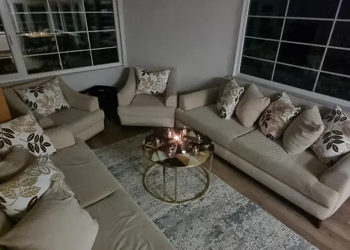 Oezer Hizarcioglu Eskiomerler